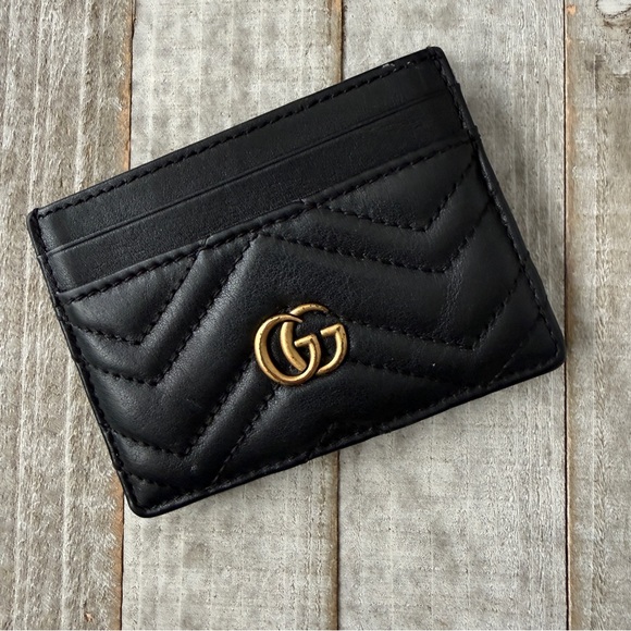 Gucci Quilted Black Card Holder with Gold Logo - Picture 2 of 7